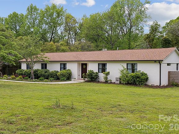 5th image of 7200 Monroe Rd