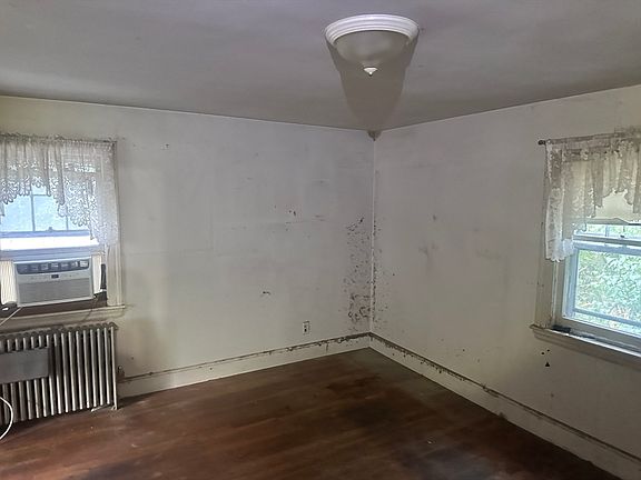 4th image of 50 Washington St