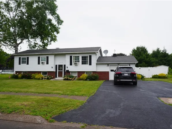 309 Walnut St, Oswego, NY 13126