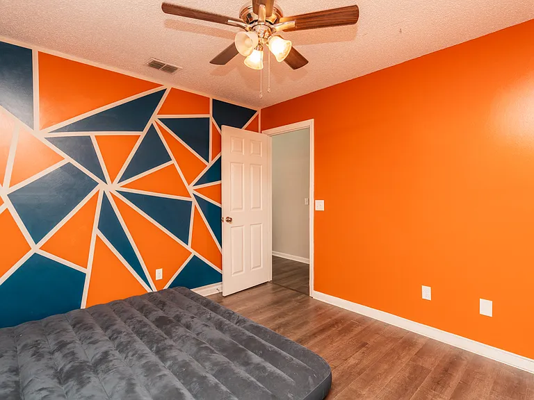 42 Jessica Ct — Photo 3