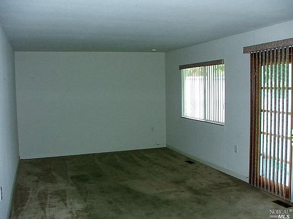 5th image of 101 Rainier Cir