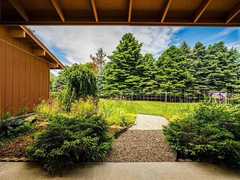 21 Mills Ln — Photo 25