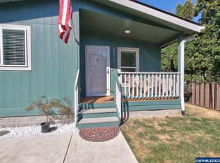 21979 Chalet Ct NE, Aurora, OR 97002