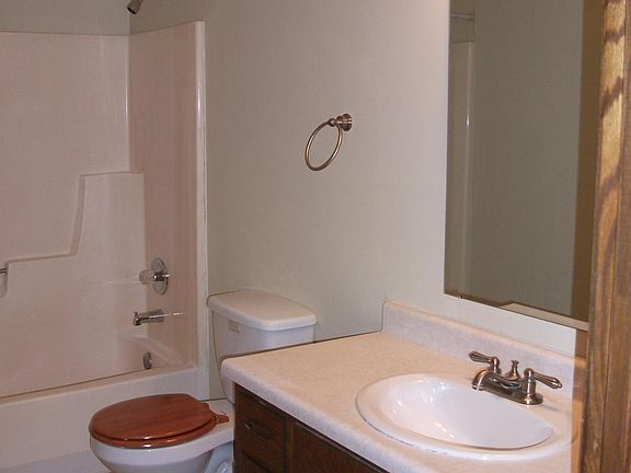 3rd image of 2276 13th Ave E