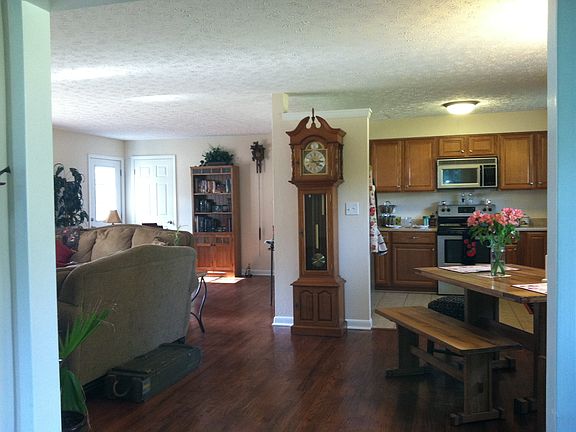 3rd image of 2056 Bonnie Dale Dr