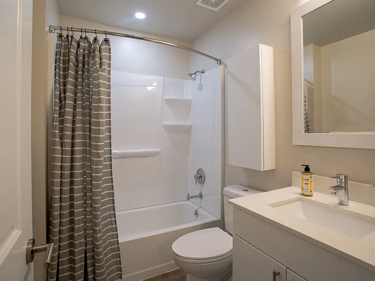 Chestnut Terrace Apartments — Photo 13