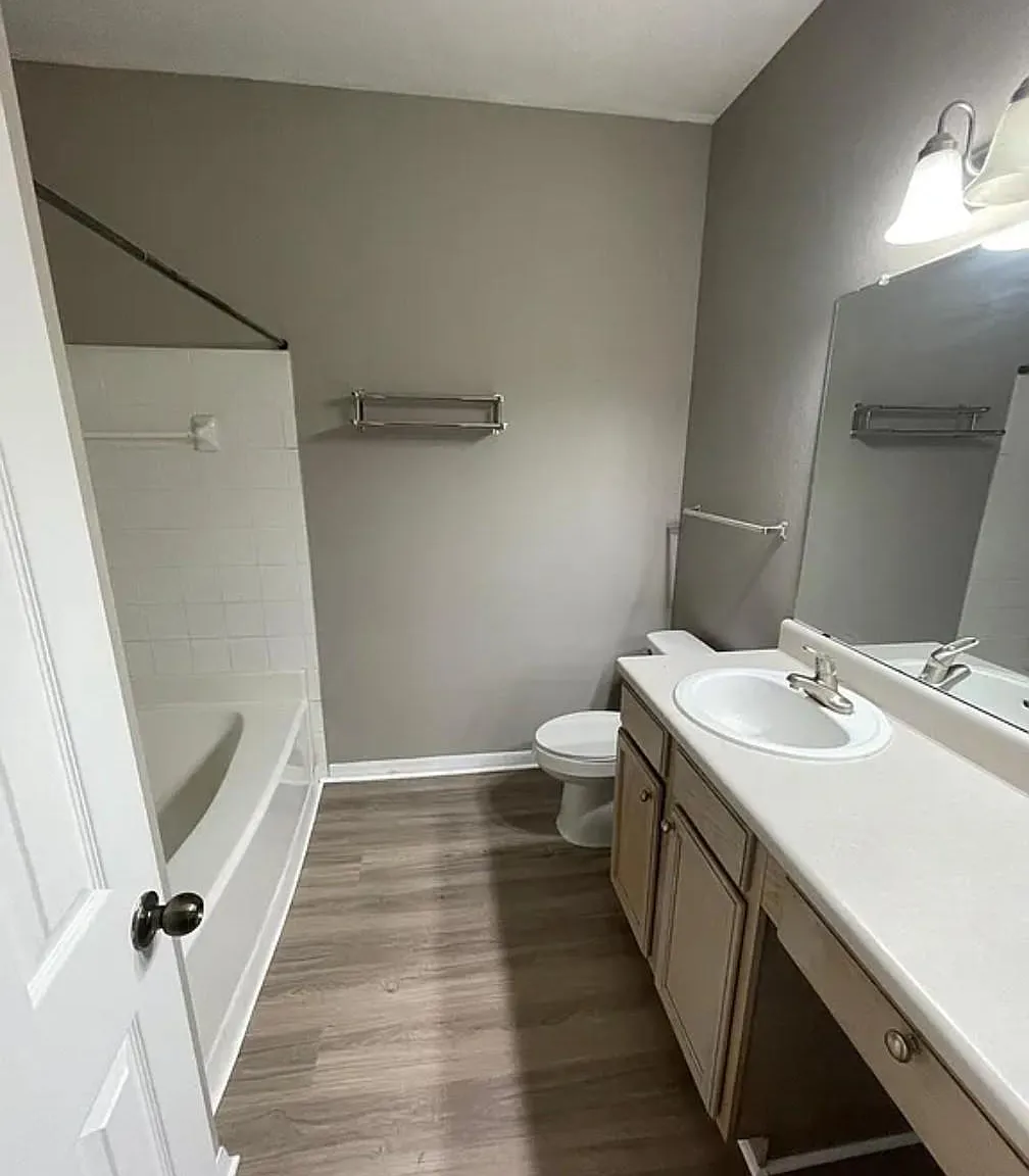 2 bed, 1244 sqft, $1,600 — Photo 4