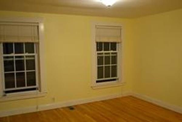 2nd image of 18 Vine St #18