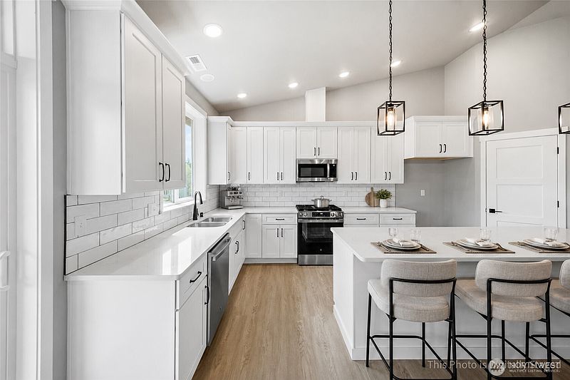5th image of 103 Sequoia Lane