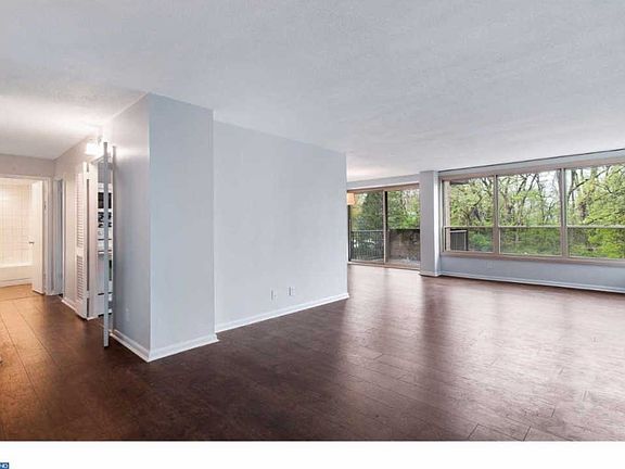 3rd image of 1001 City Ave Unit Ed314