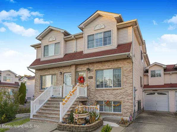 379 Timber Ridge Dr, Staten Island, NY 10306