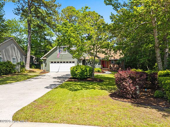 3rd image of 2490 Glen Drive