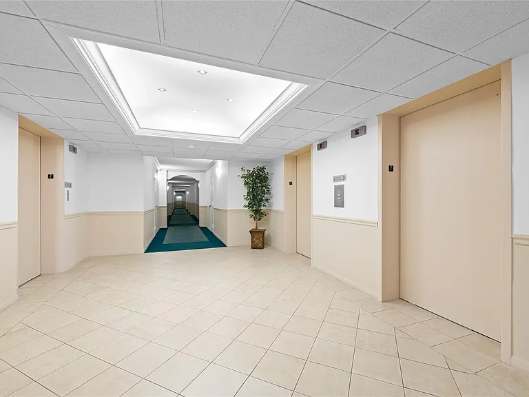 5100 N Ocean Blvd #702 — Photo 38