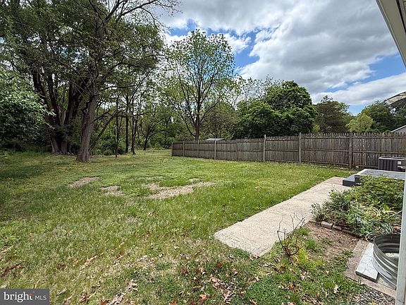 4th image of 1555 N Orchard Rd