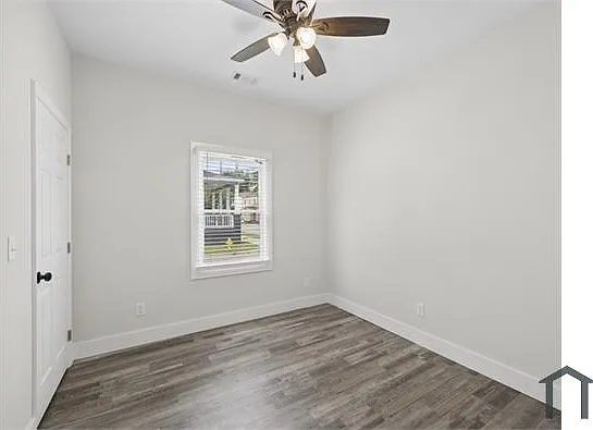 3 bed, 850 sqft, $2,100 — Photo 4