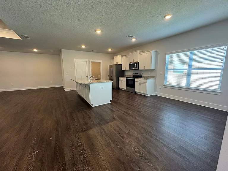 1600 Amaya Ln — Photo 6