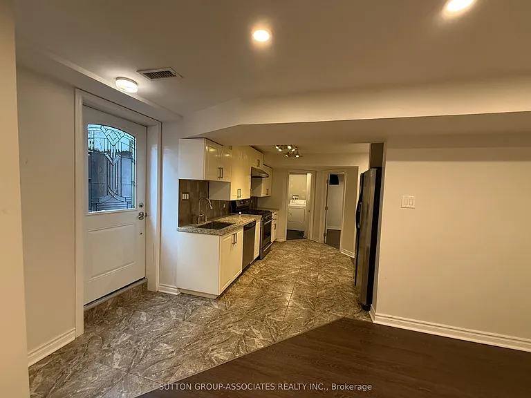 113 Dali Cres #BASEMENT — Photo 3