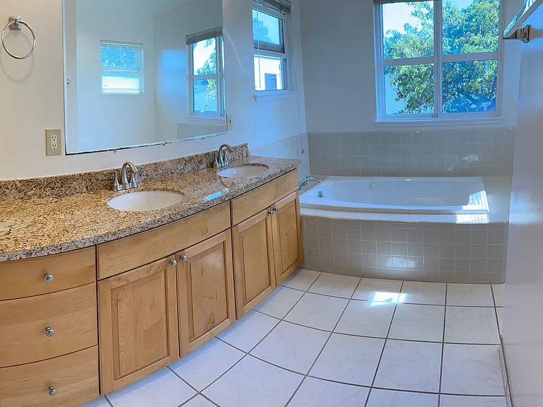 472 Bryan Ave — Photo 35