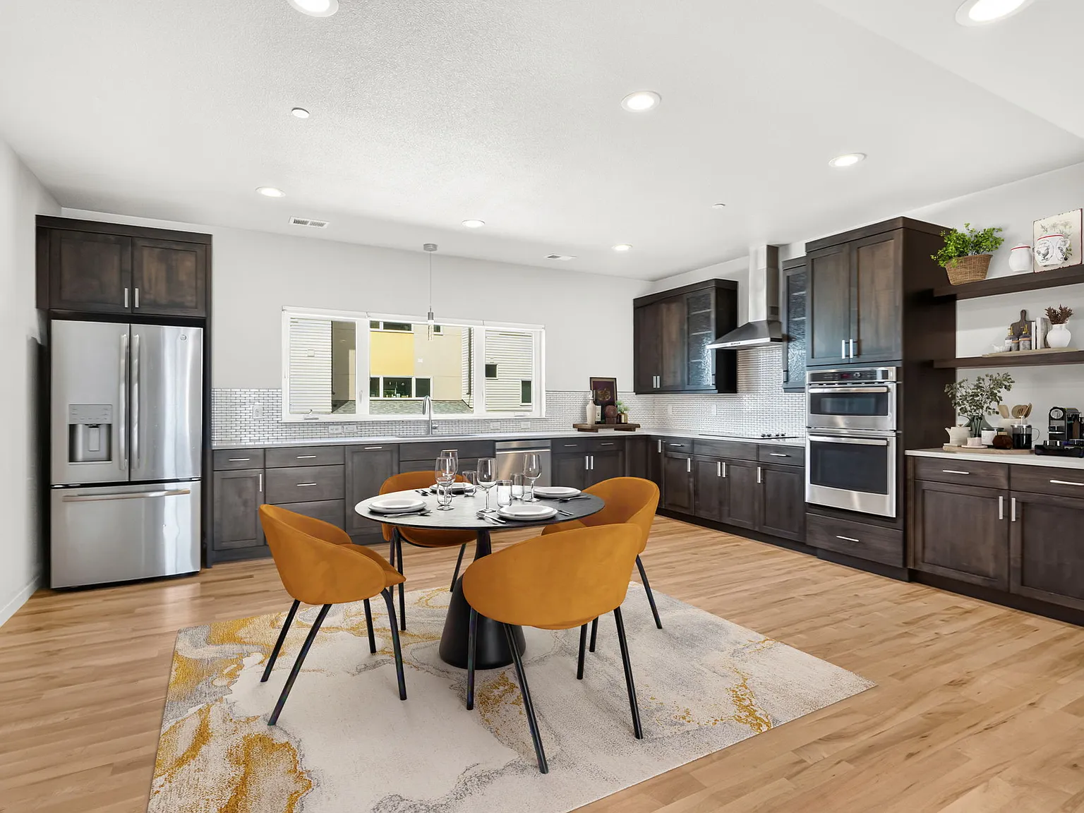 3 bed, 3.5 bath, 2028 sqft, $2,700 — Photo 4