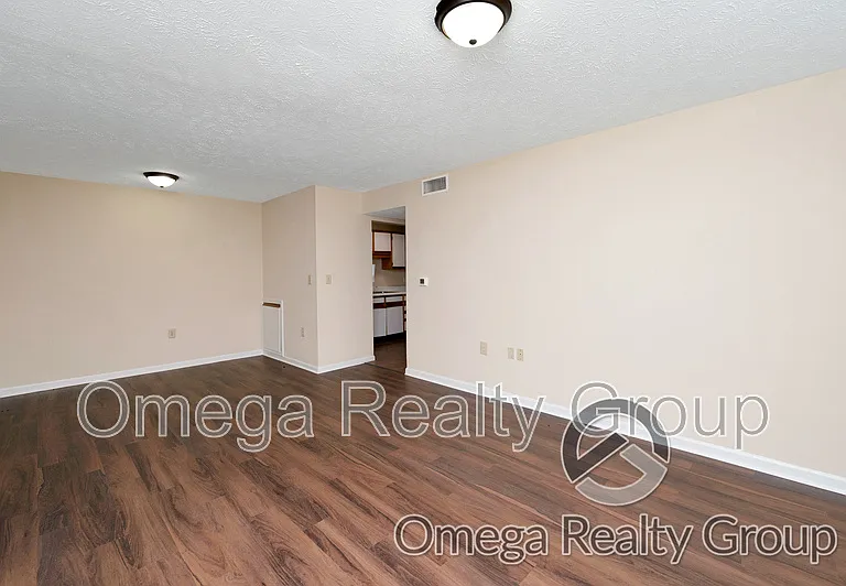 156 Patton St W #F — Photo 8