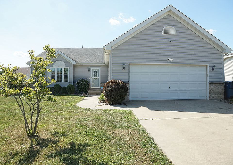 1573 Stefanie Ln, Bourbonnais, IL 60914 Zillow