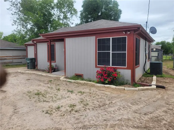 1408 E 28th St, Bryan, TX 77802