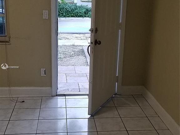 4th image of 3246 Bird Ave #32-48