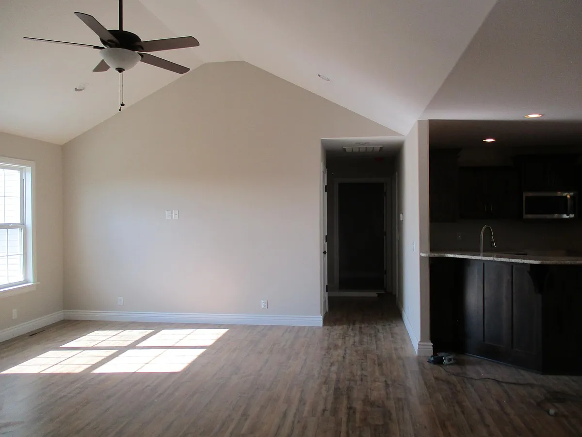Building Photo - 1011 Joanne Dr