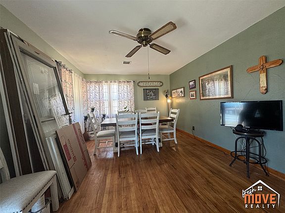5th image of 420 S Fowler St