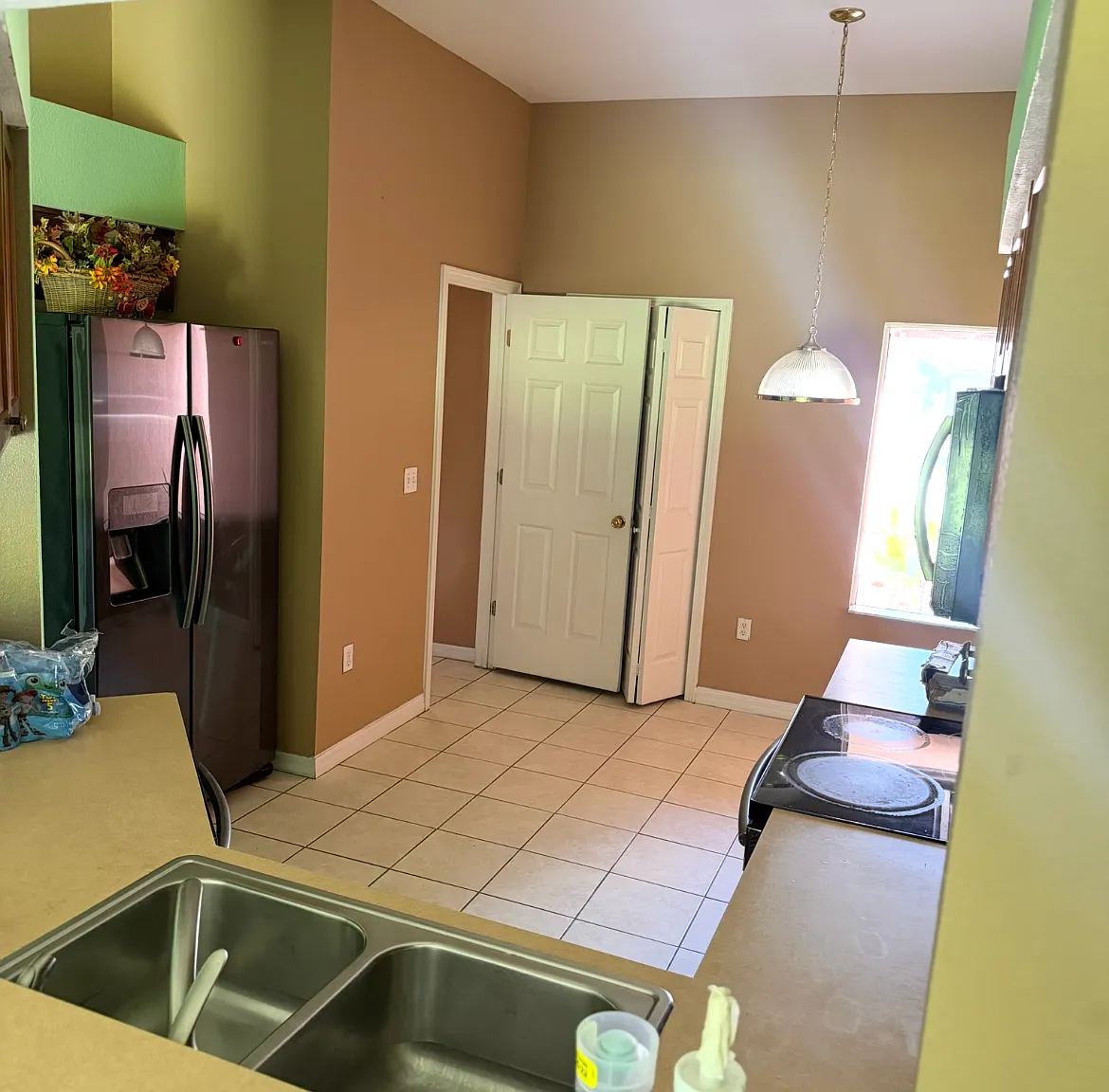 4 bed, 1544 sqft, $2,000 — Photo 1