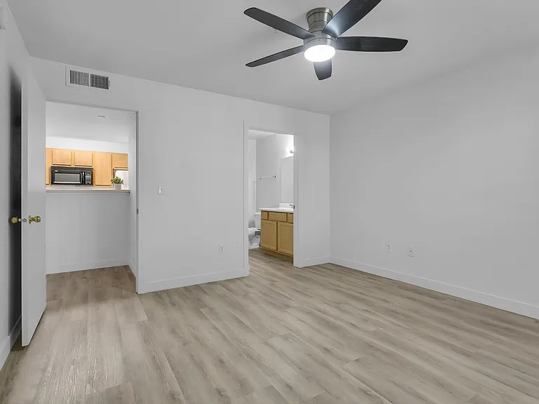950 Seven Hills Dr #1016 — Photo 7