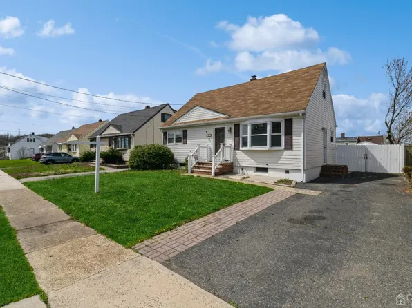 10 Barkalow St, South Amboy, NJ 08879