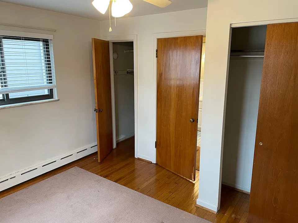2 bedroom closets