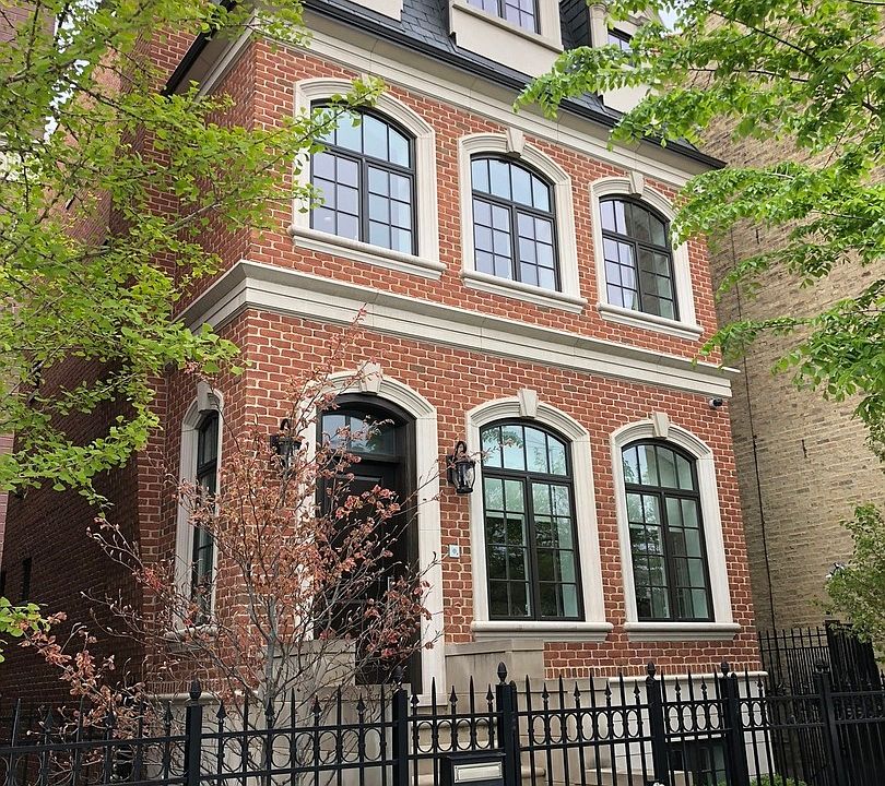1st image of 640 W Drummond Pl
