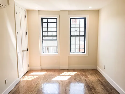 Rented by Lofts and Flats LLC | media 51