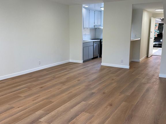 2nd image of 20-15031 Chatsworth St #20
