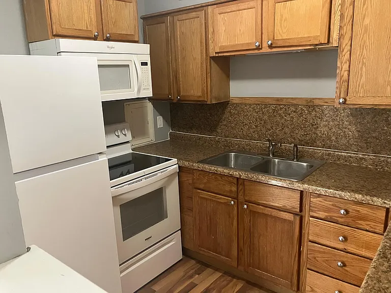 2615 N Pine St #2 — Photo 4
