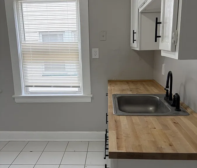 3348 W 100th St #1 — Photo 2
