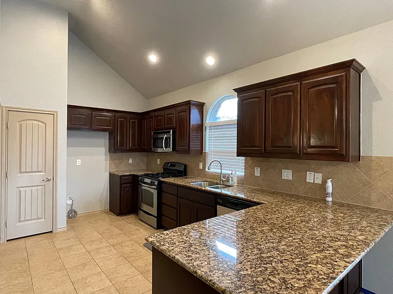 2361 Half Moon Bay Ln — Photo 6
