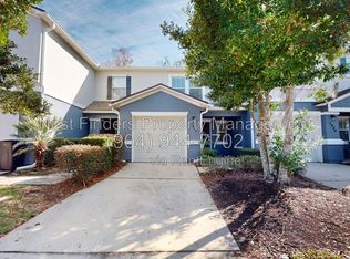 1002 N Black Cherry Dr, Saint Johns, FL 32259