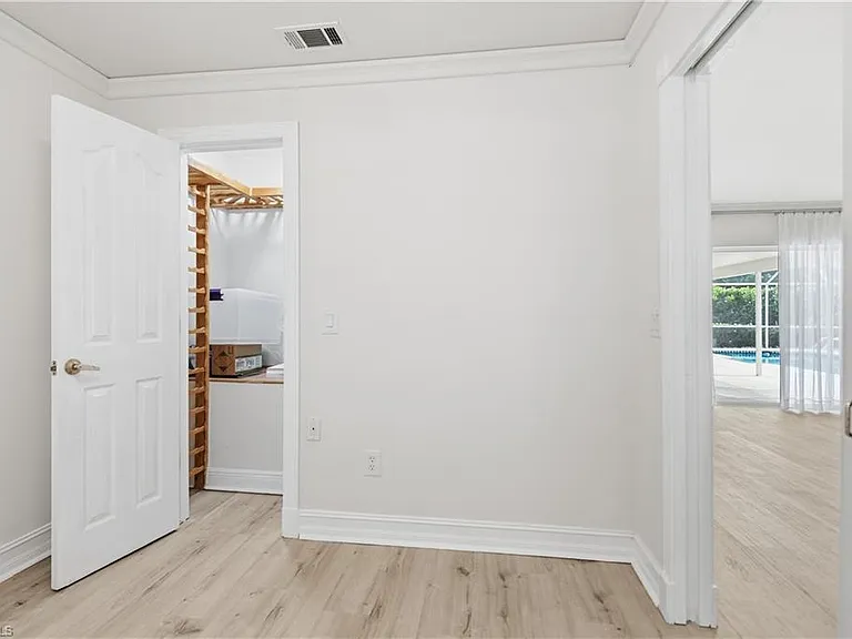 128 Viking Way — Photo 17