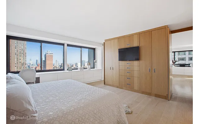 Sold by Douglas Elliman | media 7