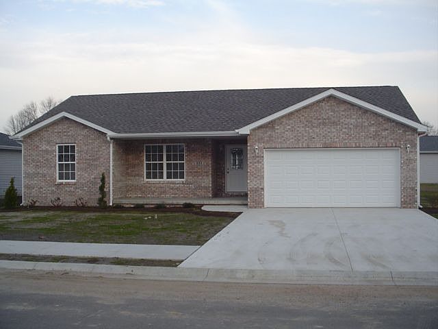 2nd image of 833 Allendale Dr