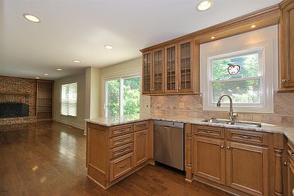 3rd image of 1338 Brush Hill Cir