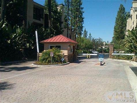 5th image of 5530 Owensmouth Ave APT 129