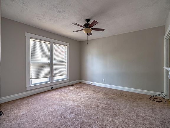 4th image of 614 Woodland Ave
