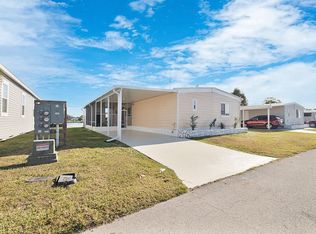 3 Parrot Pl, North Fort Myers, FL 33917