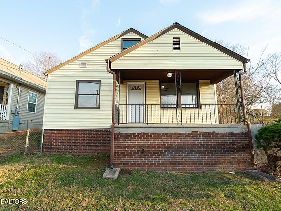 2nd image of 1420 W Baxter Ave