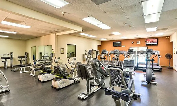 14300 W Bell Rd #414 — Photo 4