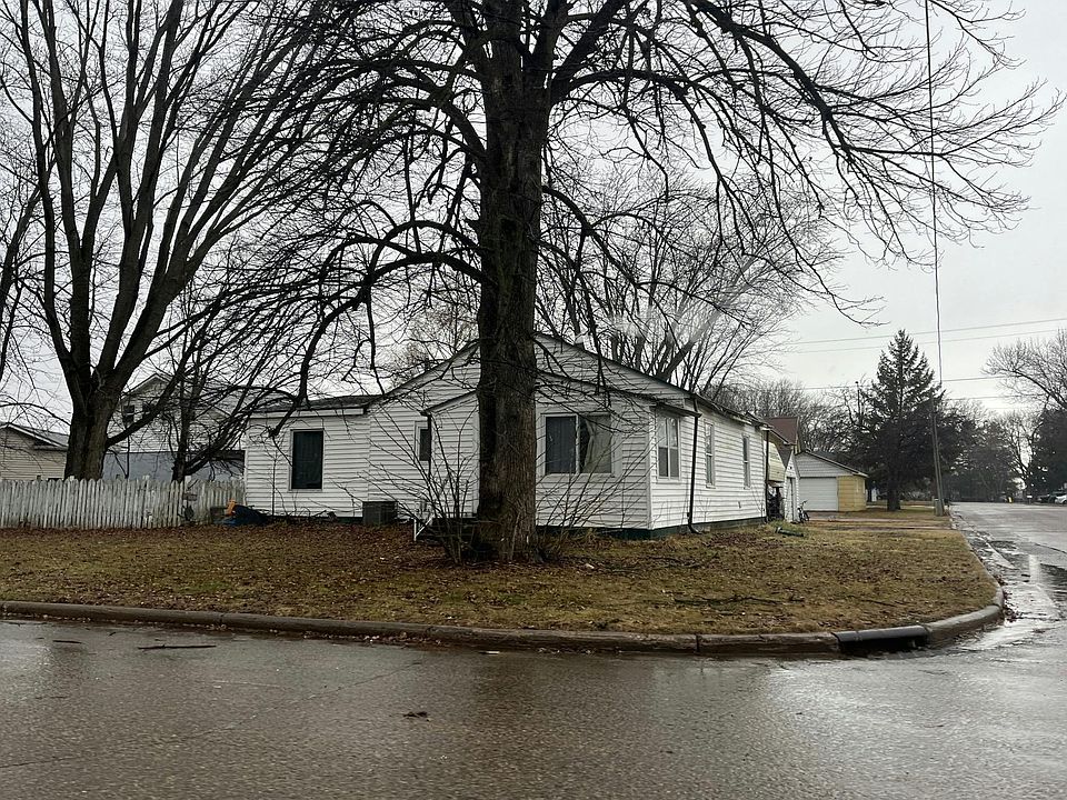 211 Park Dr, Colfax, WI 54730 Zillow